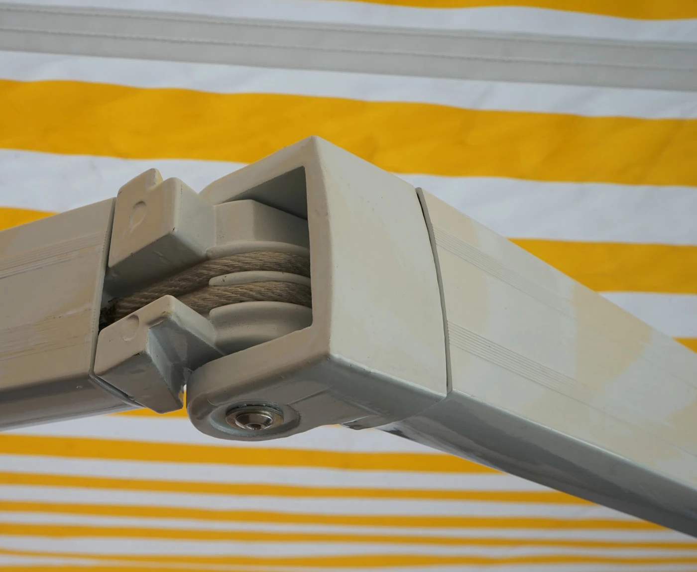 Alu-Markise MCW-E31, Gelenkarmmarkise Sonnenschutz 3x2,5m ~ Polyester, Grau-braun – Bild 5