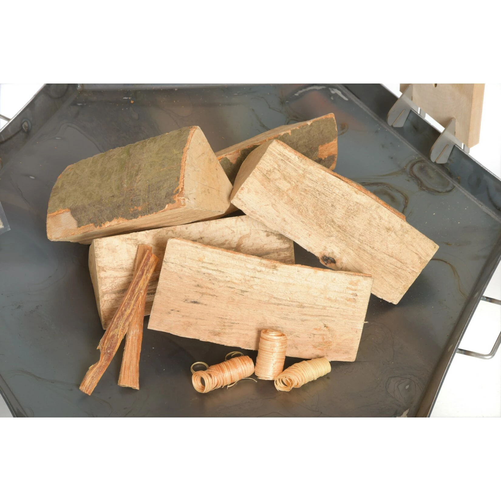 Acerto Feuerschale 55cm + 3 Flammlachsbretter + 5 Stk. Kaminholz Buche – Bild 4